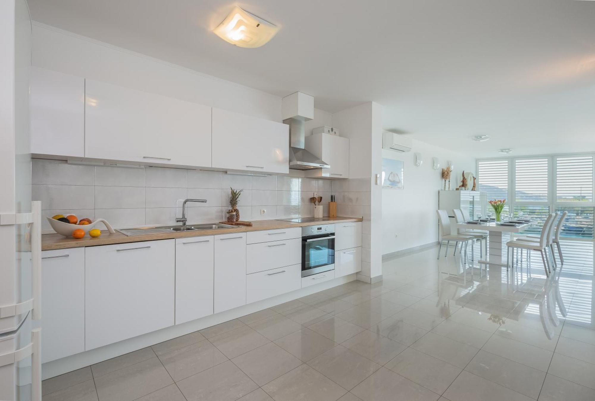 Ap 4+2 In One Of The Most Luxury Building In Omis Room photo